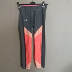 Under armor leggings size small